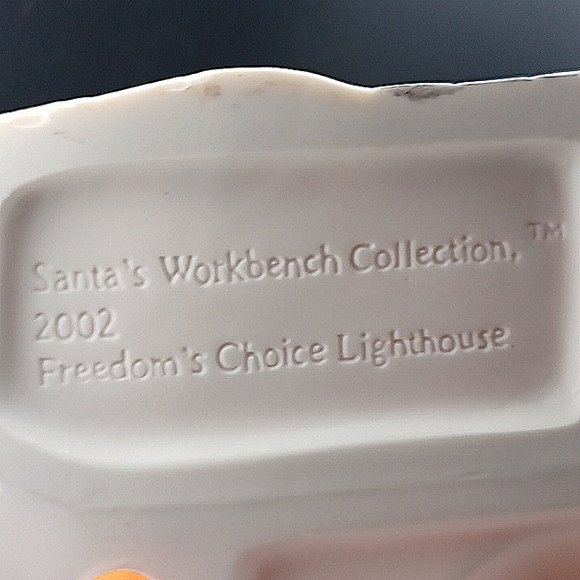 Charming lighted house Vintage Santa’s Workbench Freedom Choice Lighthouse - Picture 7 of 9